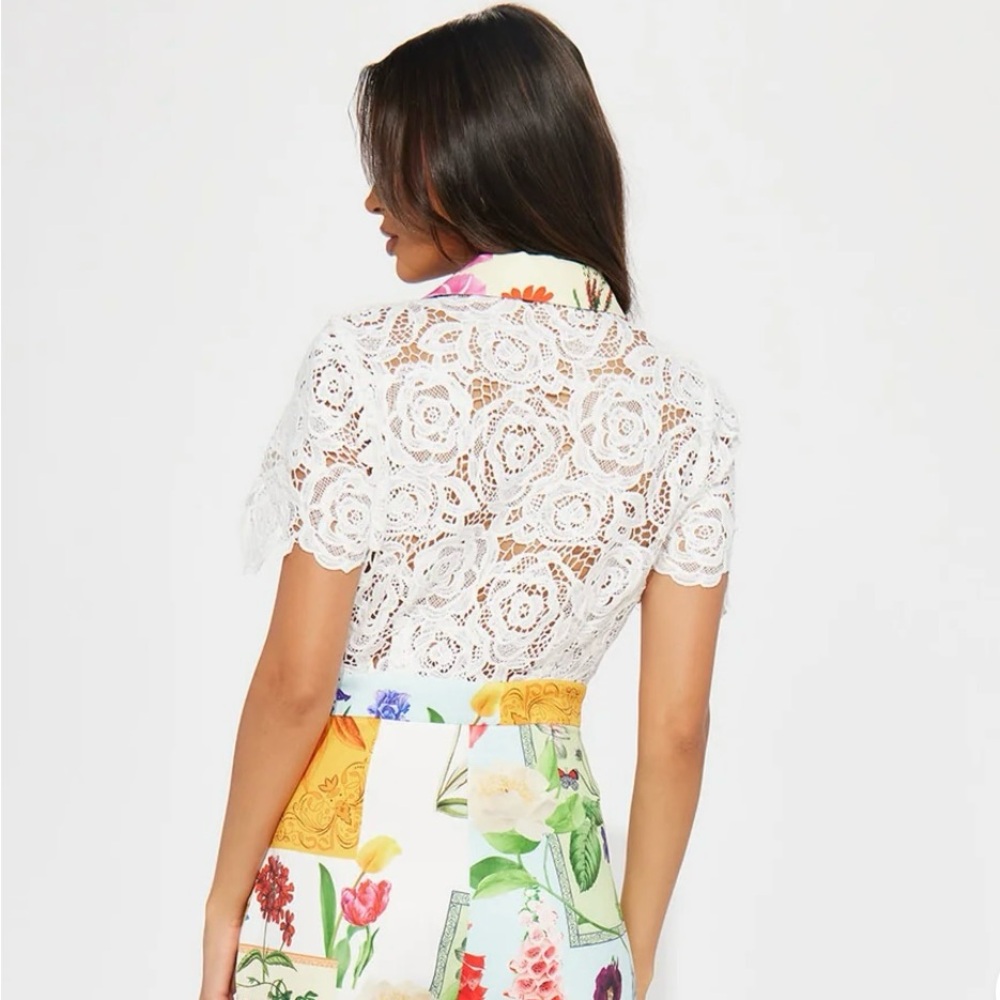 Fashion Nova White Wide-Leg Pants with Artistic Floral Print
